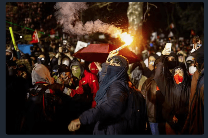 Turquie : Vague de colère après l’arrestation du maire d’Istanbul, le principal opposant du président Recep Tayyip Erdogan