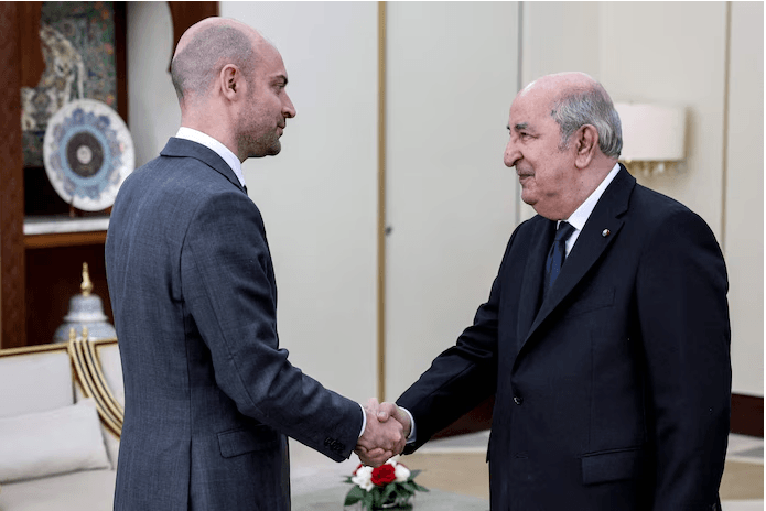 Tension diplomatique : l’Algérie expulse 12 agents français, Paris promet de répondre immédiatement